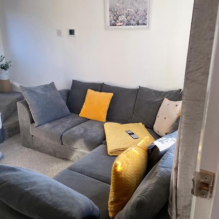 Newly Refurbished Beautiful Location 1 Bedroom Residential House Cramlington Extérieur photo