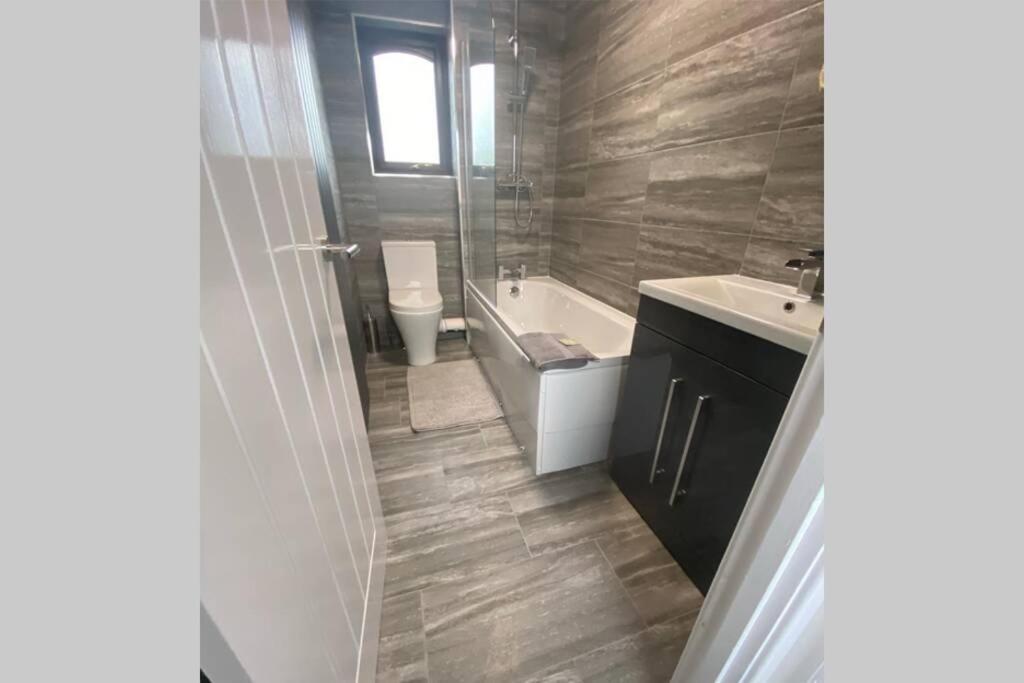 Newly Refurbished Beautiful Location 1 Bedroom Residential House Cramlington Extérieur photo
