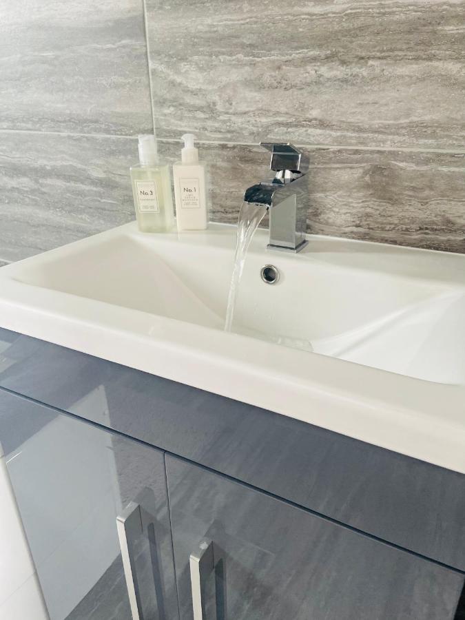 Newly Refurbished Beautiful Location 1 Bedroom Residential House Cramlington Extérieur photo