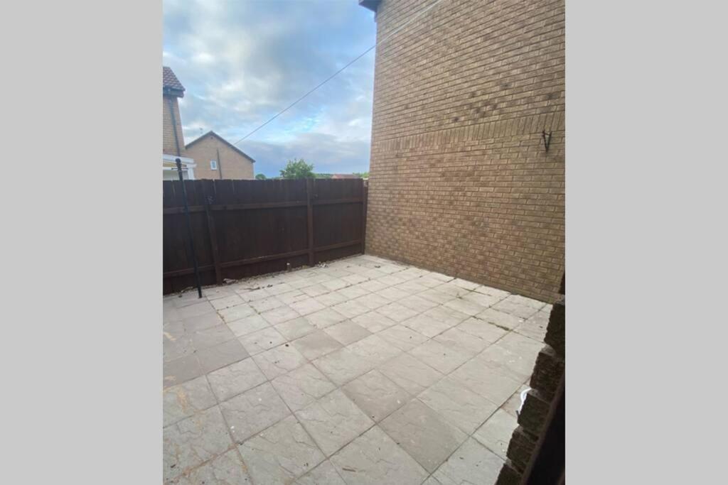 Newly Refurbished Beautiful Location 1 Bedroom Residential House Cramlington Extérieur photo